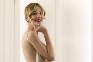 The clever beauty trick behind Carey Mulligan's glowing SAG Awards skin